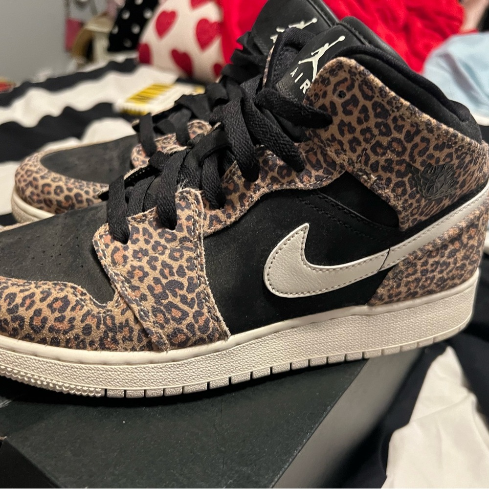 Jordan 1 leopard print